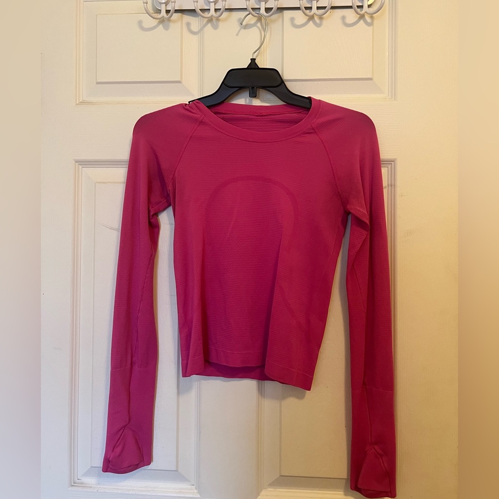 lululemon swiftly tech long sleeve in sonic pink size 2, race length